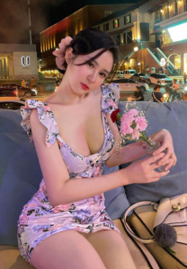 Suchaya-Srimaungmar-Rose-me