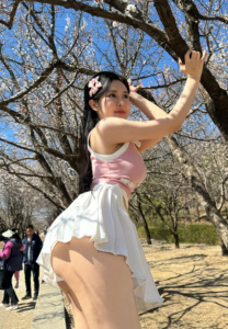 Suchaya-Srimaungmar-look-upme