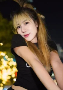 Sornnapat-Luengmaneewech-Black-la